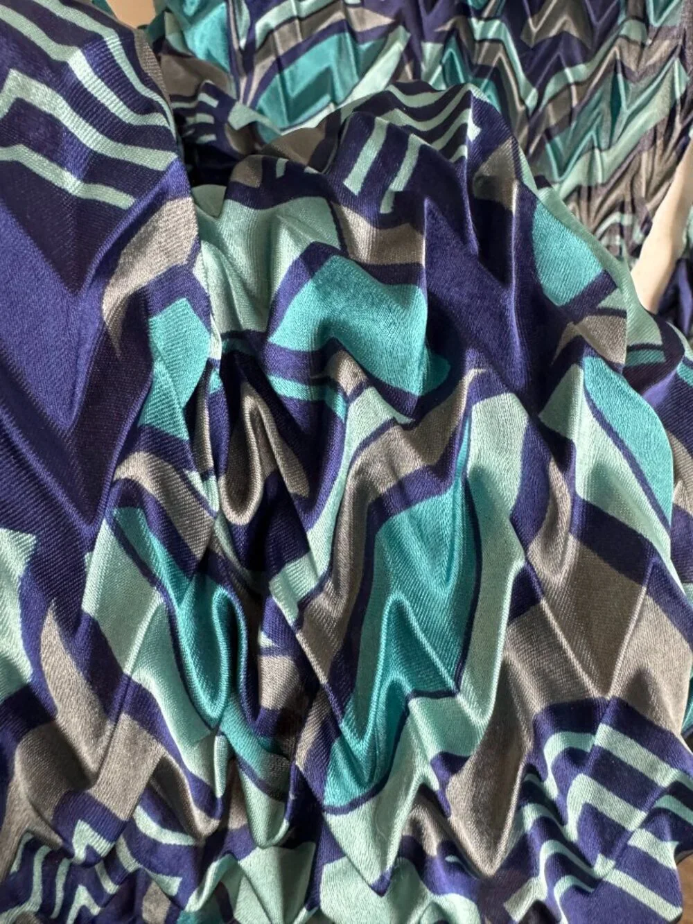 Frank Lloyd Wright  Pleated Chevron  Long 80
